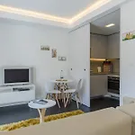 Апартаменти Avenue - Free Parking *